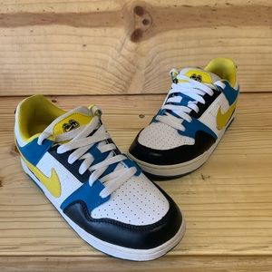 Nike Mogan 2 Jr Sneakers size 6.5Y